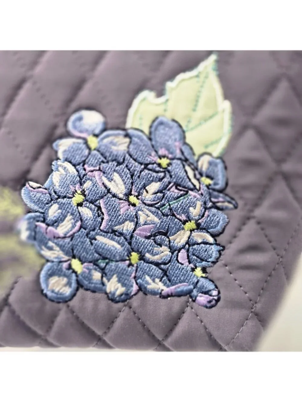 Vera Bradley Happy Hydrangeas Quilted Cosmetic Make Up Bag